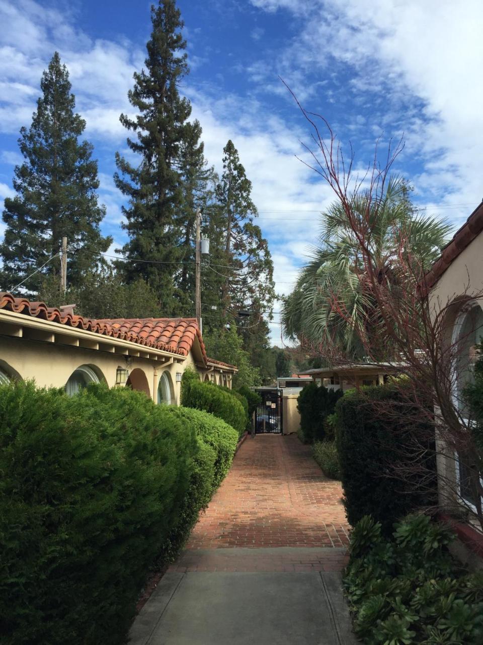 Los Gatos Garden Inn Hotel Exterior photo