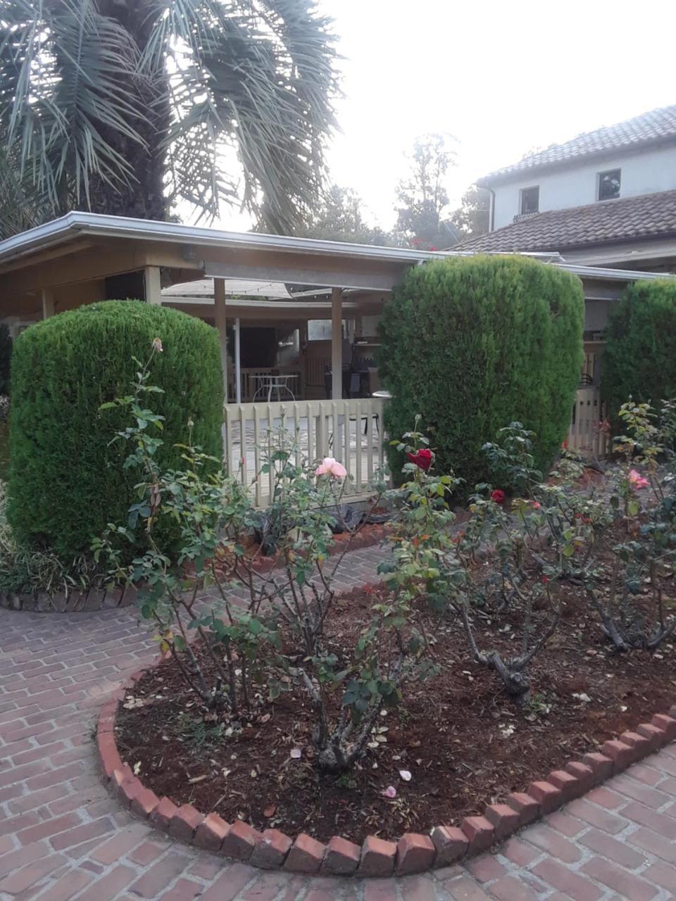 Los Gatos Garden Inn Hotel Exterior photo